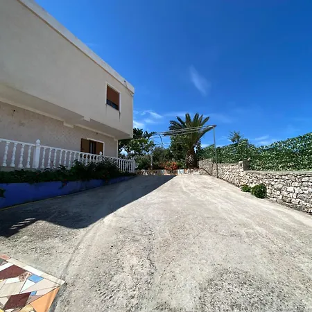 Apart Otel Arsen 3*