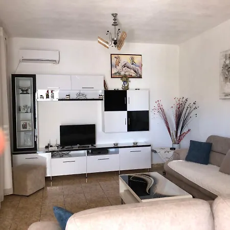 Aparthotel Arsen 3*